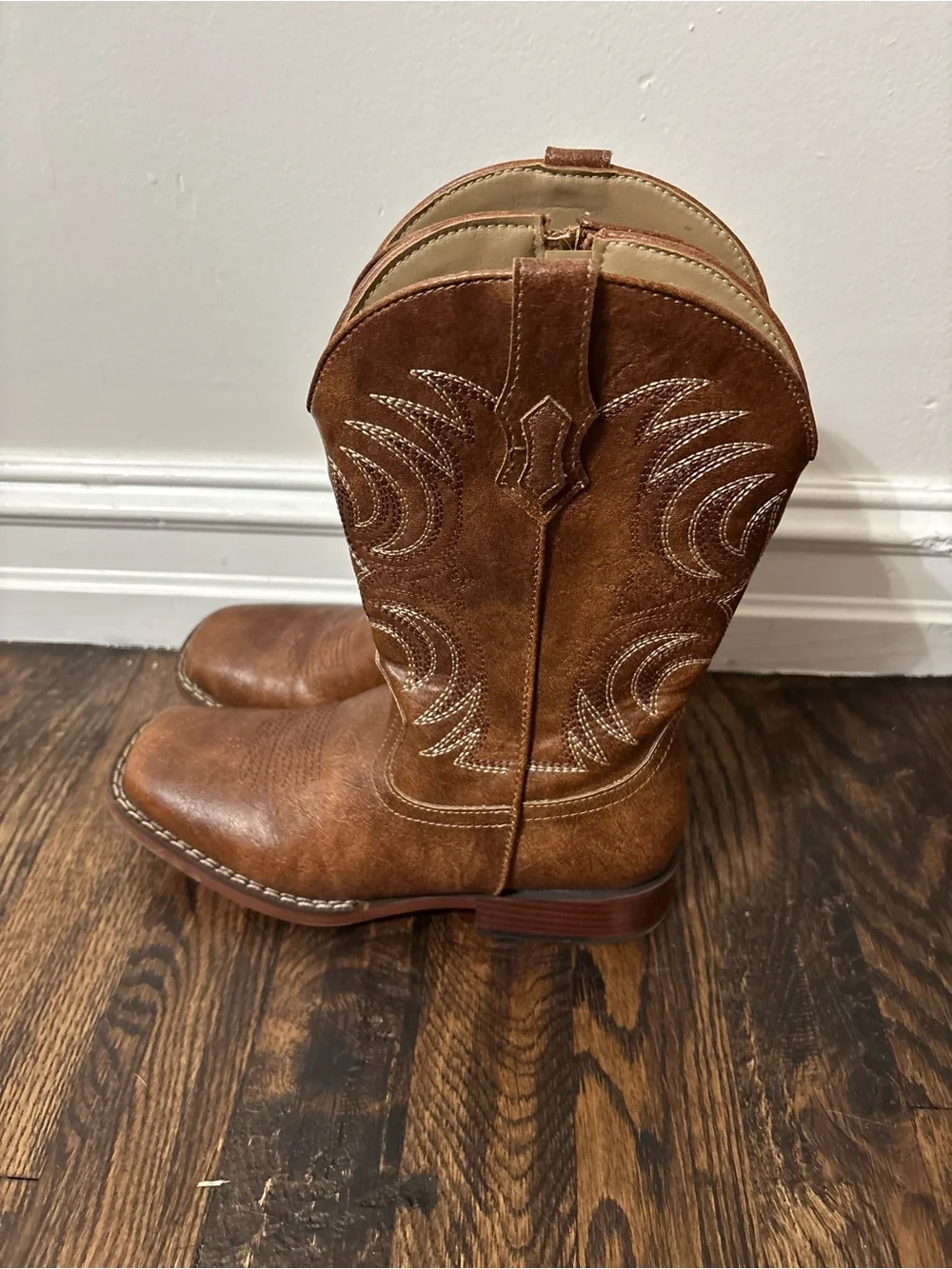 Classic Brown Western-Style Rollda youth boots - 4y